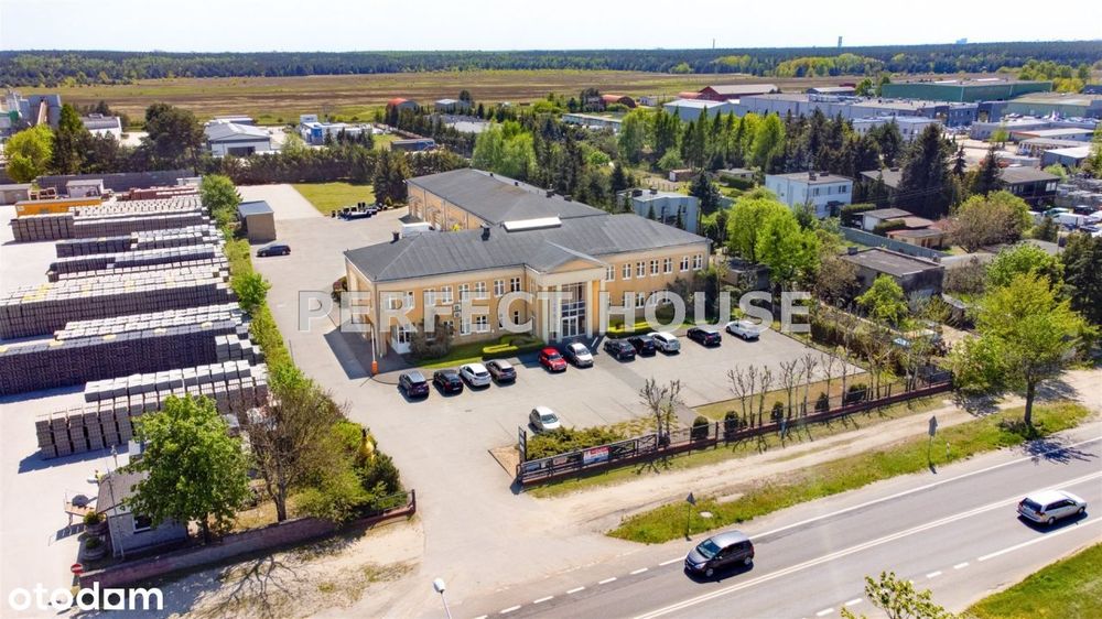 Dobrze Skomunikowany Obiekt Biurowo Magazynowy