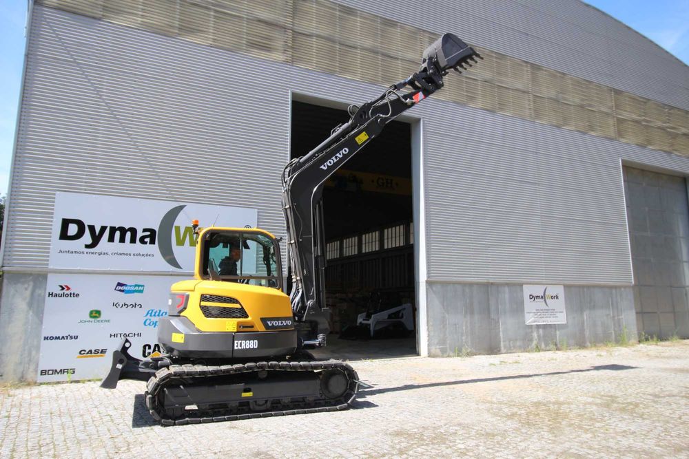 Mini Giratória escavadora de rastos Volvo ECR 88 como nova