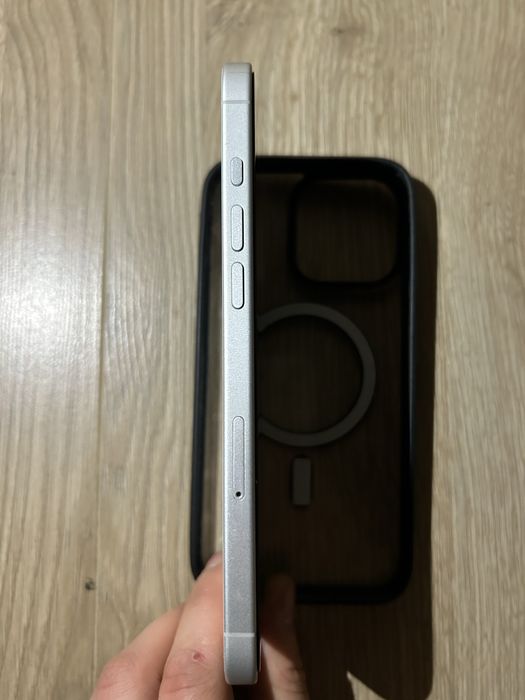 Apple Iphone 16 plus