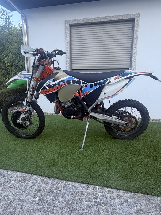 KTM EXC 125 SIX DAYS matriculada