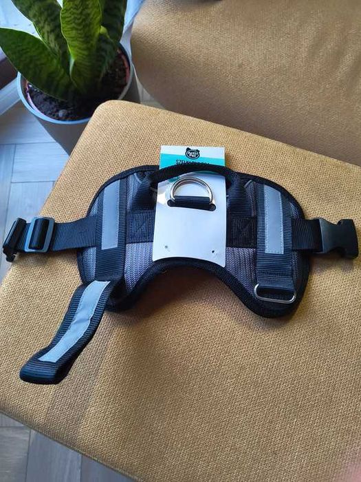 Uprząż, szare szelki dla psa. Odzież dla psa.