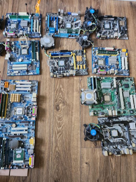 10 x płyty główne + procesor + ram + chłodzenie