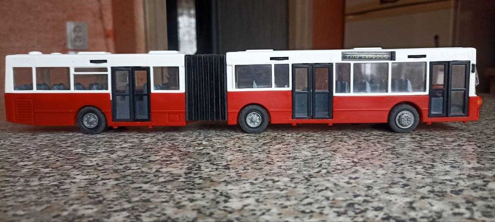 Mercedes-Benz O405G, автобус, "гармошка"- гнётся, 3 двери, 40 см