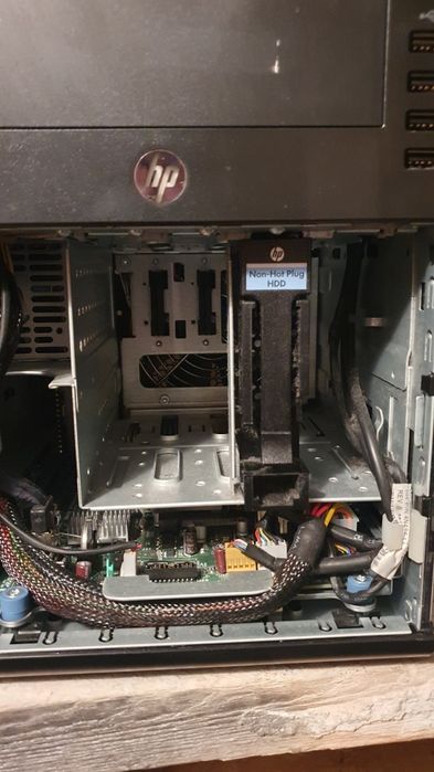 HP Proliant Microserver HSTNS-5151 AMD Turion II 6GB RAM USB