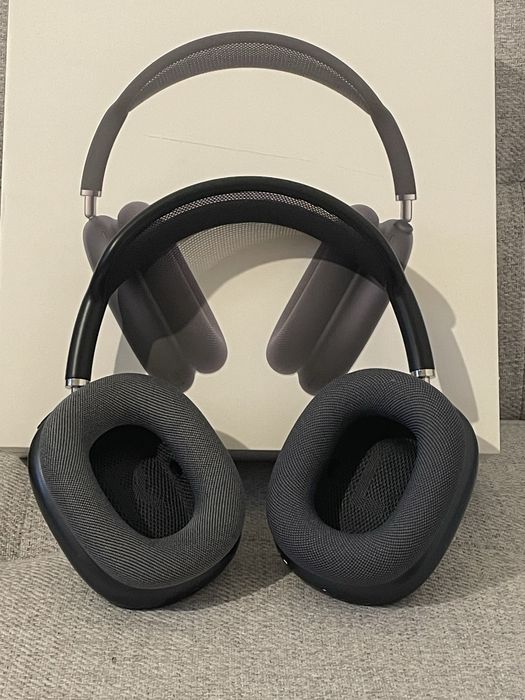 Airpods Max z etui