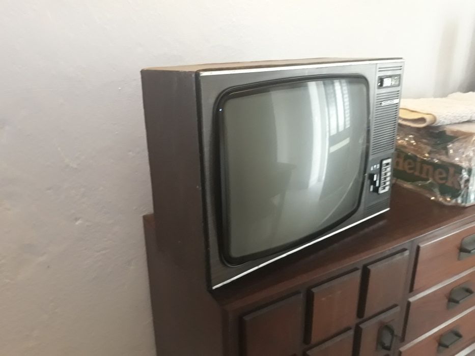 Televisão vintage antiga
