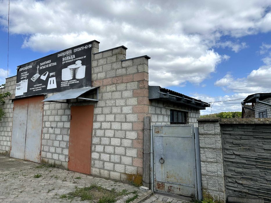 Продам дім 91 м2 , ділянка 0,15 га з великим гаражем в с. Манжосівка