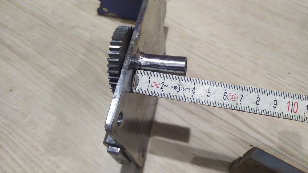 Sztaba zasuwa zamek zębatkowy  do garażu, bramy, piwnicy