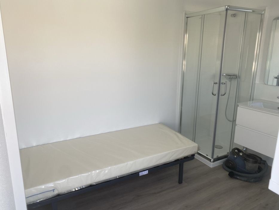 Estudio com casa banho