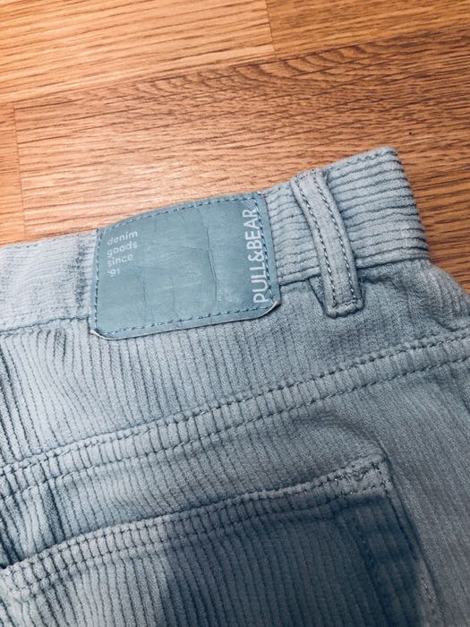 Штани брюки мом вельветові на дівчину бренд pull&bear