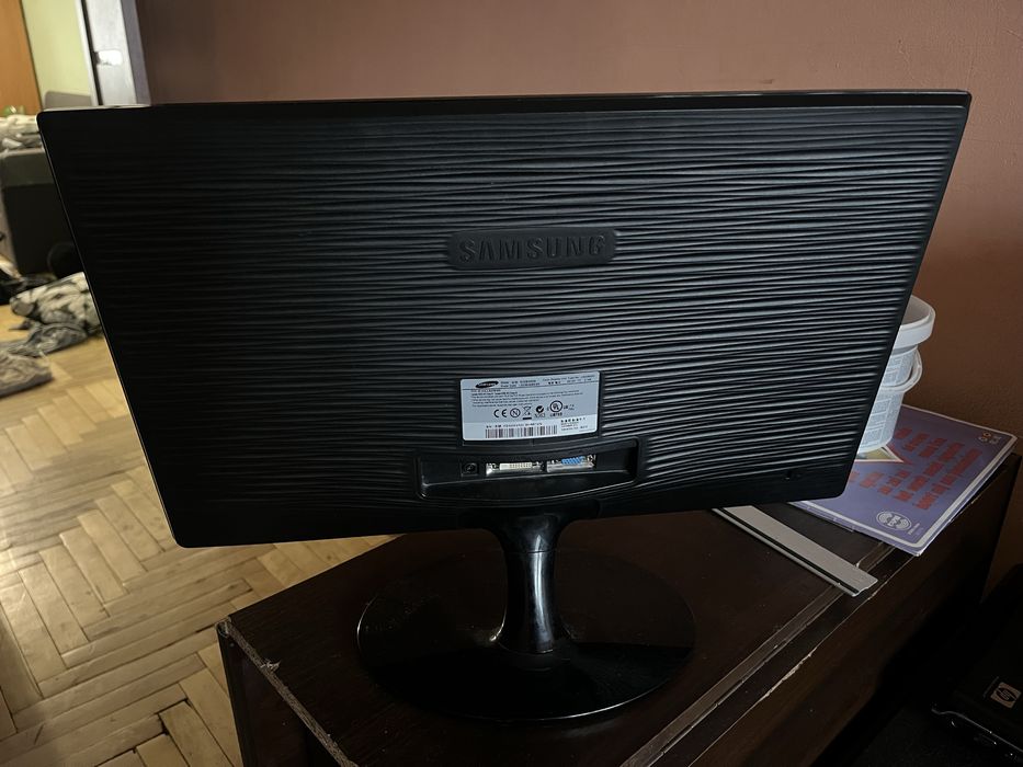 монітор samsung  S22B300B