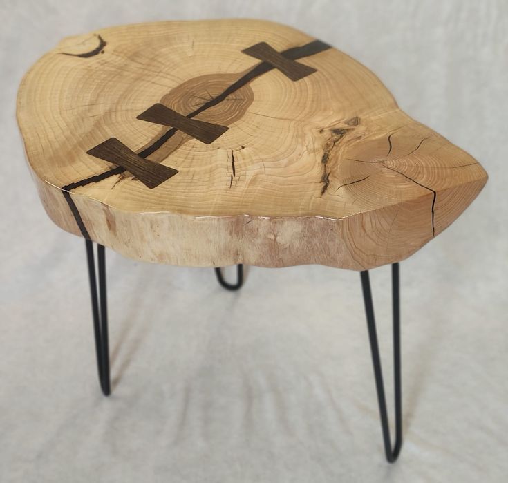Stolik kawowy z drewna