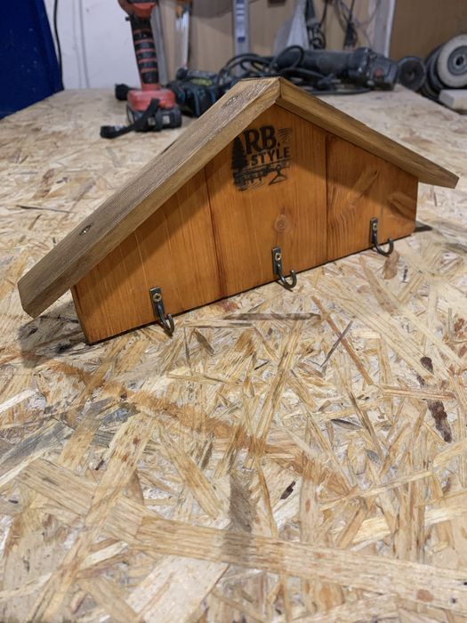 Полка ключница - Ключница домик