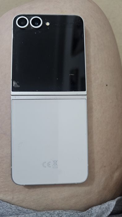 Samsung flip 6 branco