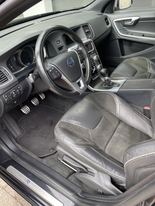 Volvo v60 1.6 R-design