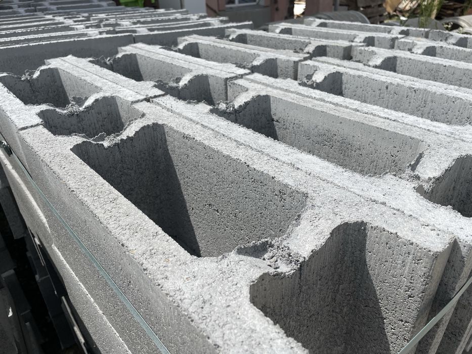 Квадратний та круглий блок  на колону.