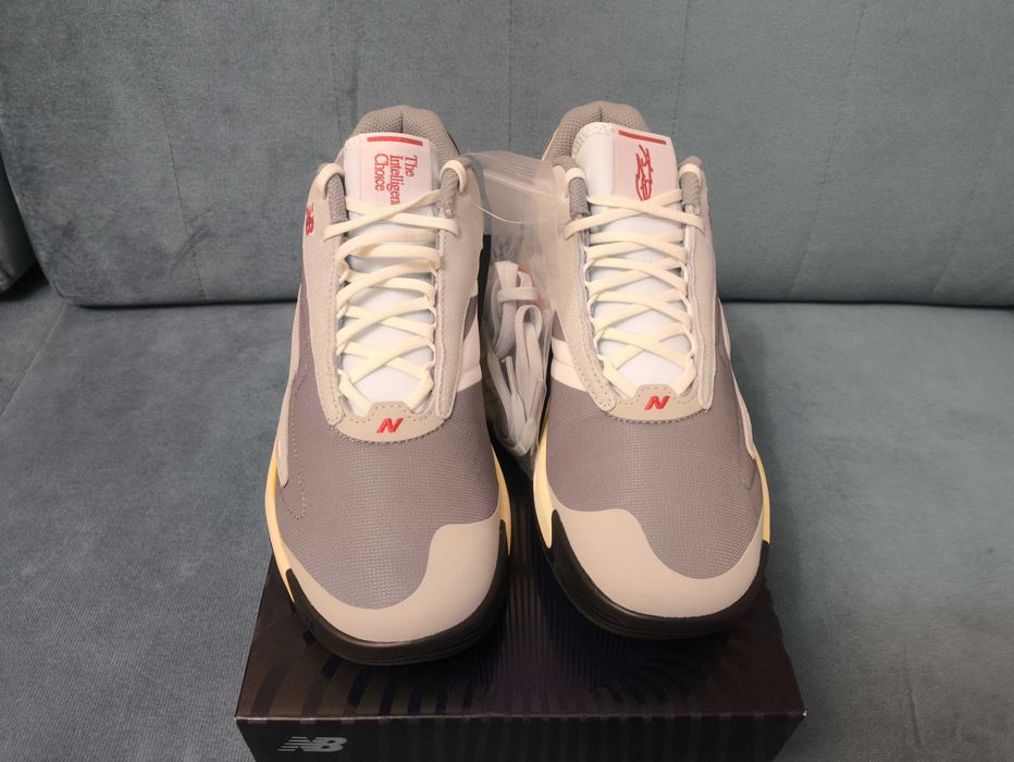 New Balance Kawhi 4 "Dad Shoe" – buty do koszykówki 43 EU / 9,5 US
: