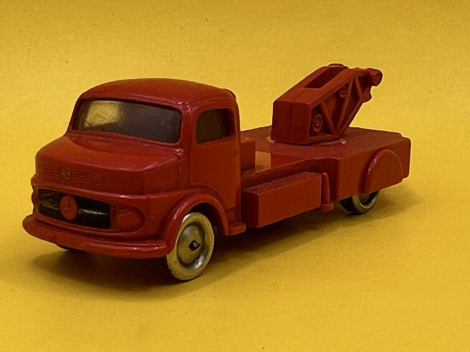 Lego HO Scale1 :87 , Mercedes Tow Truck