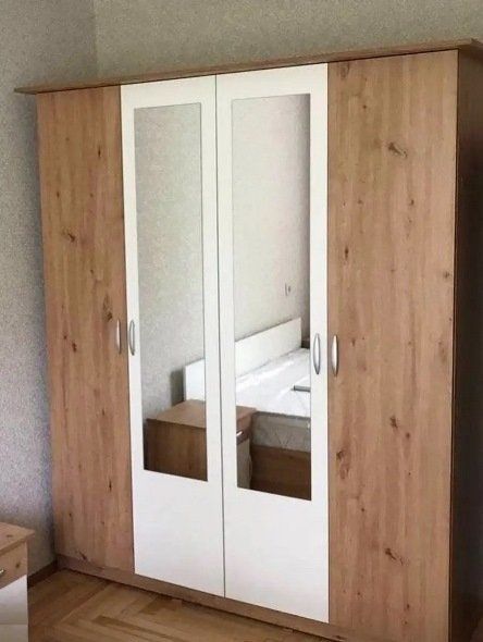 Шкаф от спальни , комоды, кровати