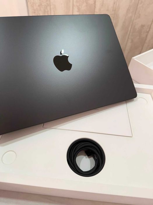 Macbook PRO M5 PRO - 14.2P - 24/1TB - PRETO - NOVO, CAIXA ABERTA