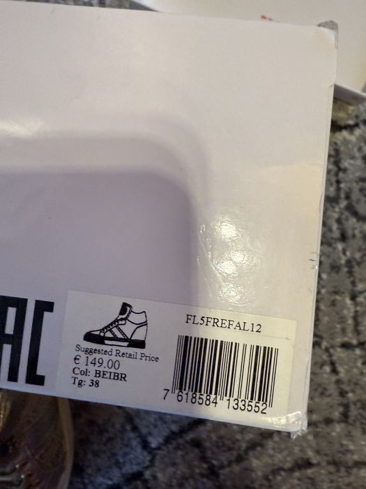 Sliczne buty Guess jak Nowe