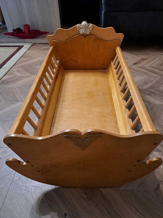 Sprzedam kołyskę dla lalek.