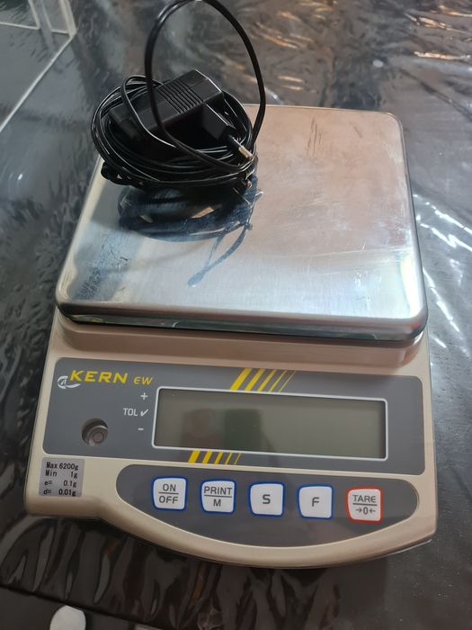 BALANÇA DE PRECISÃO KERN EW 6200-2M - Rigor profissional