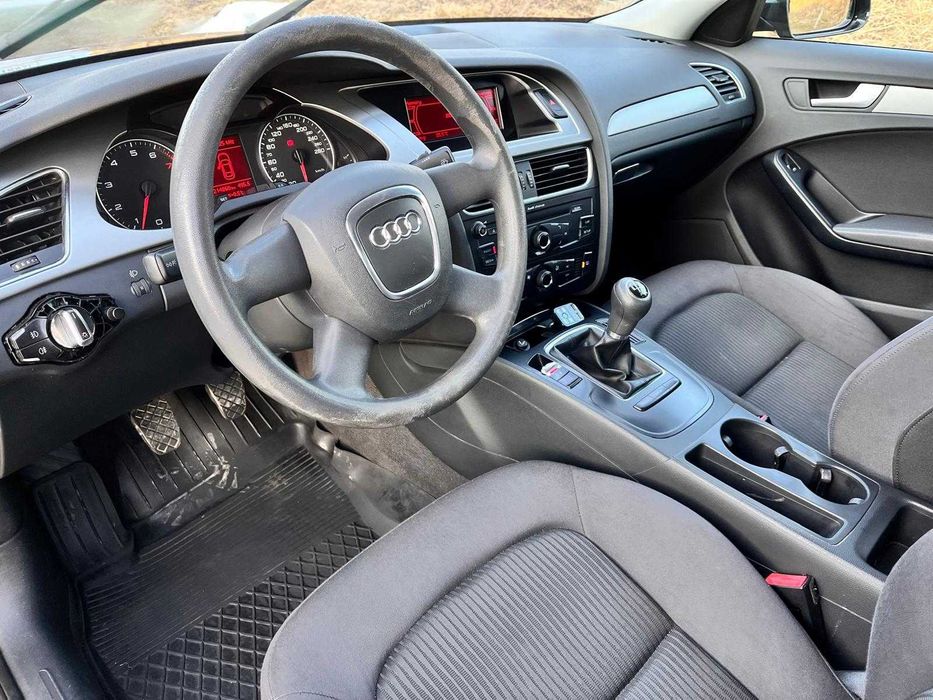Samochód Audi A4 tsfi