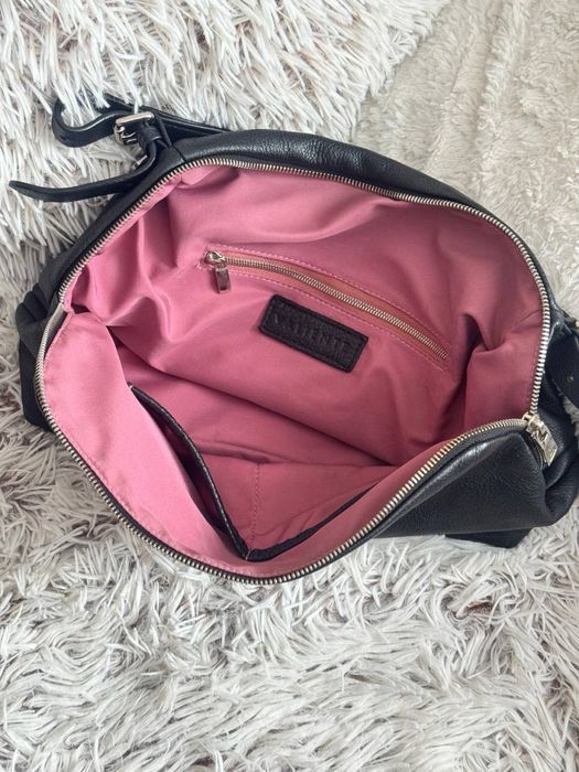 Шкіряна сумка чорного кольору