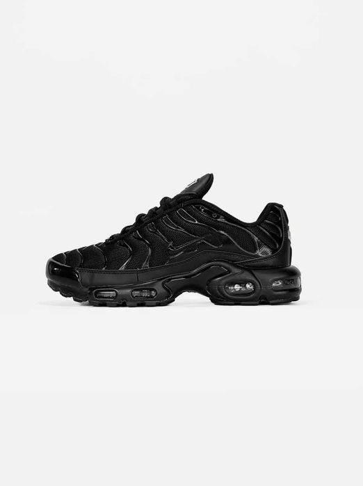 Кроссовки Кросівки Чоловічі Nike Air Max Plus Triple Найк Аир Макс | 40-45 зручні на кожен день кросовки
