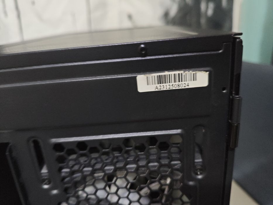 Caixa de PC quase nova