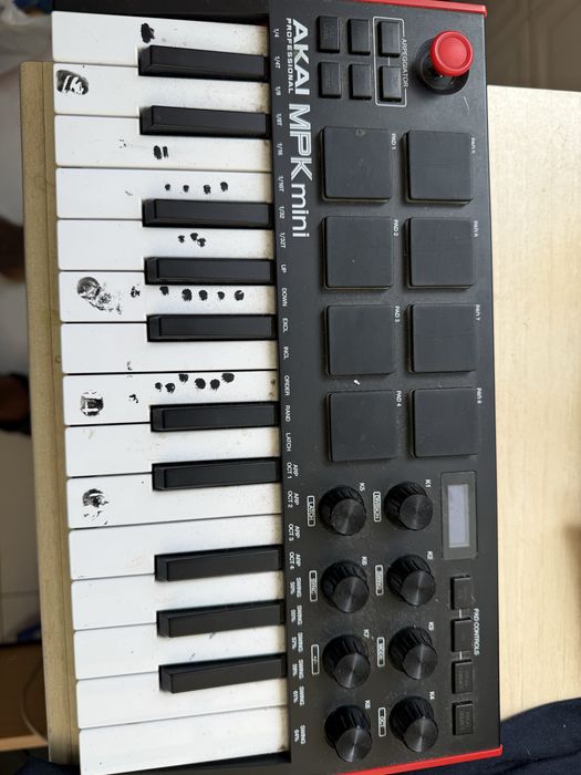 Mini Teclado AKAI MPK