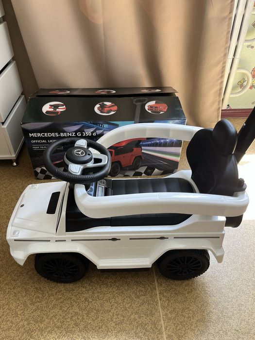 Каталка-толокар Caretero (Toyz) Mercedes G350 D з батьківською ручкою