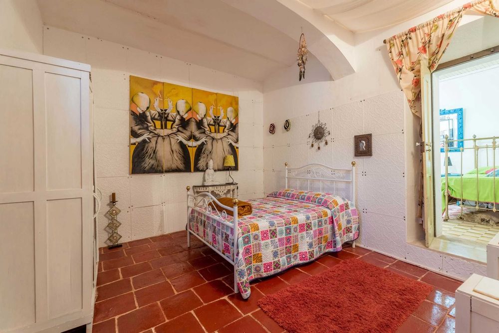 Espaço para Venda com 150 m2 para Moradia; AL  ou Comércio.