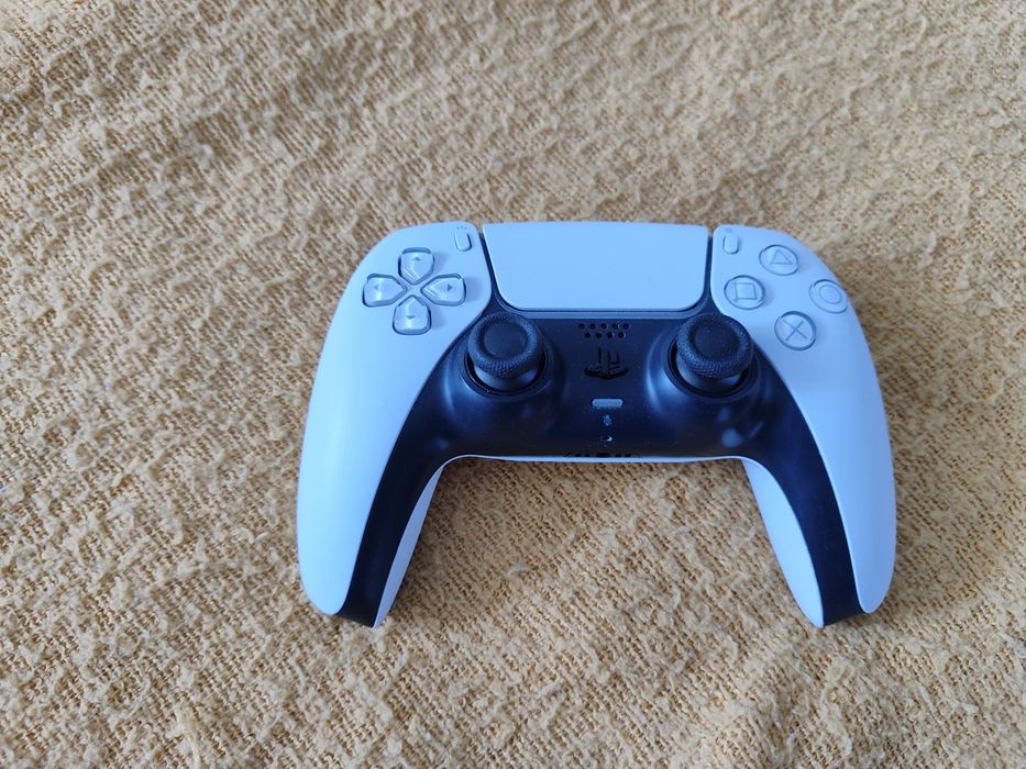 Pad do ps5 Dualsense z analogami TMR