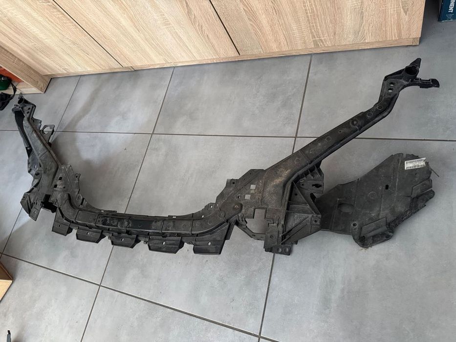volvo v40 ii 12- pas przód wzmocnienie