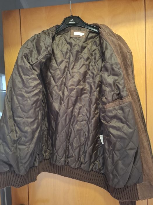 Vende se casaco castanho  de homem em  pele de couro