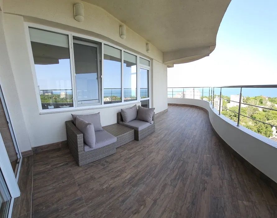 Сдам Евротрешка Терраса Вид на море Французский бульвар Отрада Код1449