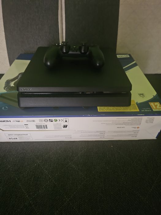 PlayStation 4 slim