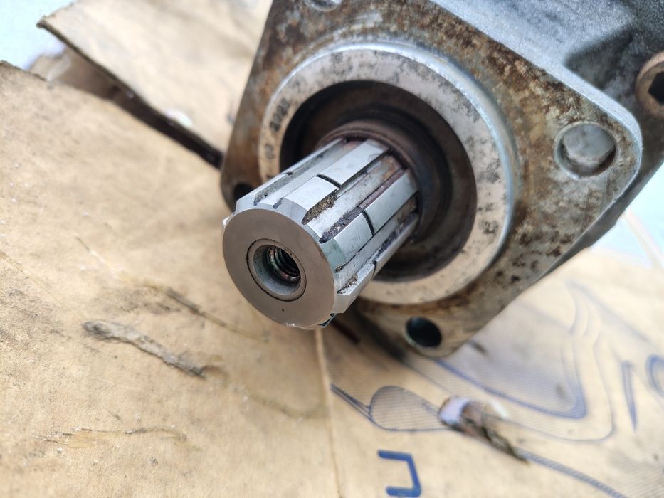 Б/У Насос АПН двопоточний 70+66 л/хв ABER BID70+70HL (лівий)