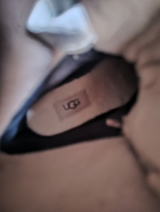 черевики моделі UGG Yose Boot
