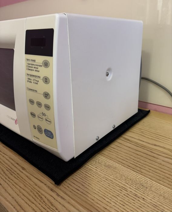 Мікрохвильова піч LG