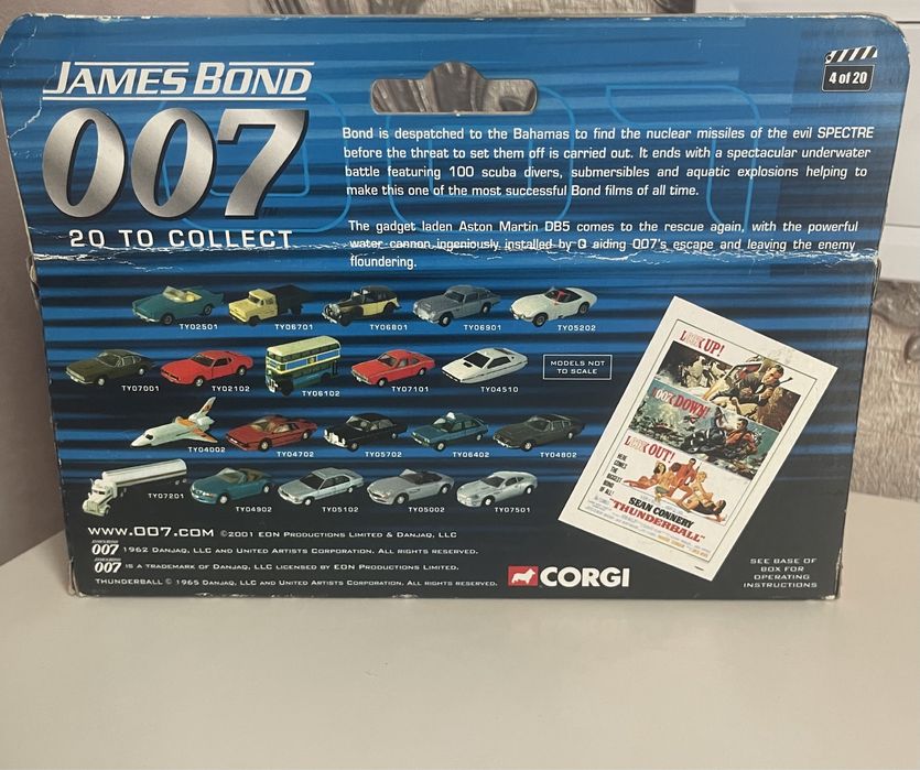 Коллекционная машинка Corgi James Bond 007 Aston Martin DB5 2002 год