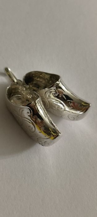 Pendente em prata sapatos