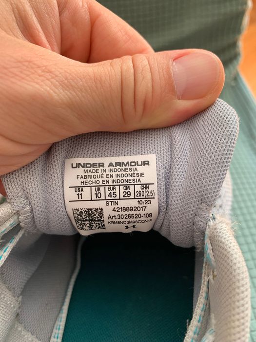 Under armour UA hovr 45r.