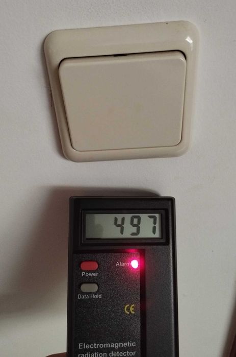 Detetor de radiação eletromagnética, medidor, caça fantasma