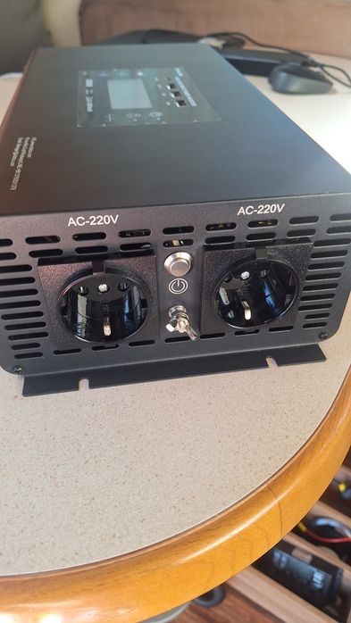 24V to 220V Pure Sine Wave Inverter, 2000W64585695365761120