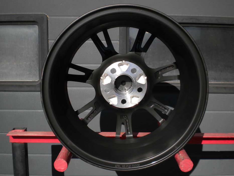 Felgi aluminiowe 15 5x100 Vw Polo Golf IV Bora !NOWE! czarny mat