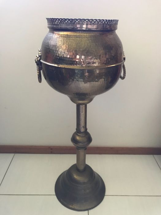 Vaso de cobre para decoração