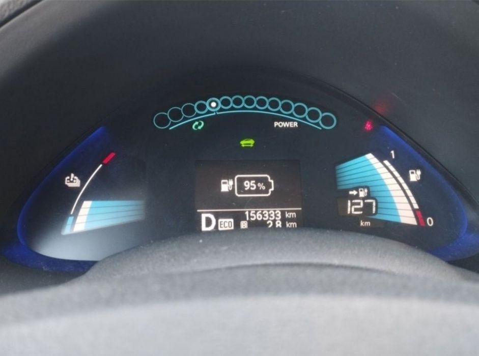 Продам Nissan Leaf